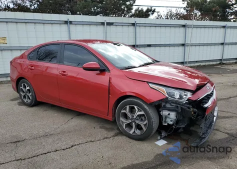 2021 Kia Forte Lxs z USA, uszkodzony, nr VIN 3KPF24AD5ME410092